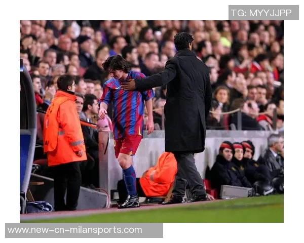 小罗怀旧晒巴萨时期与梅西里杰卡尔德打网球的珍贵瞬间